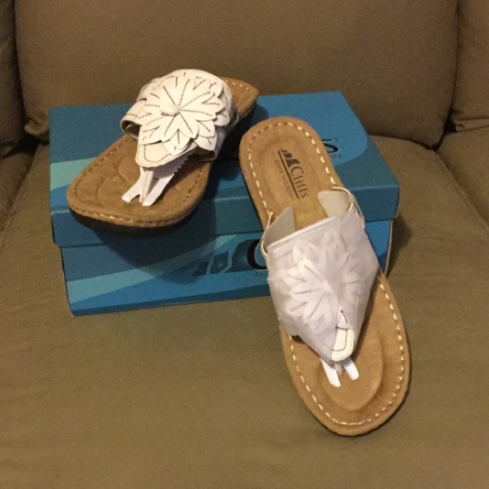 Cliffs by White Mountain Sandal